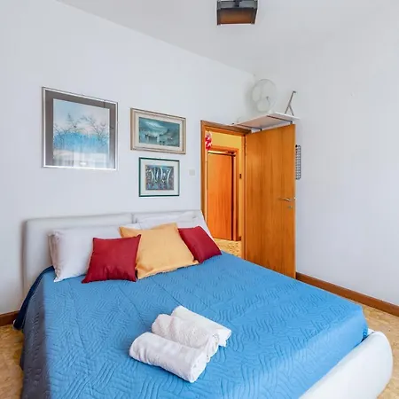 Colli Roomy With Parking *