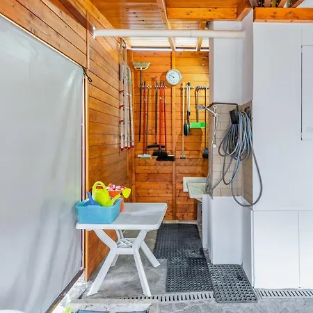 Colli Roomy With Parking